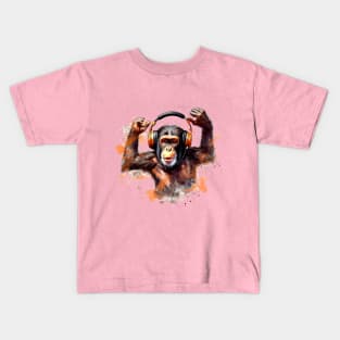 Chimpanzee listening to music Kids T-Shirt